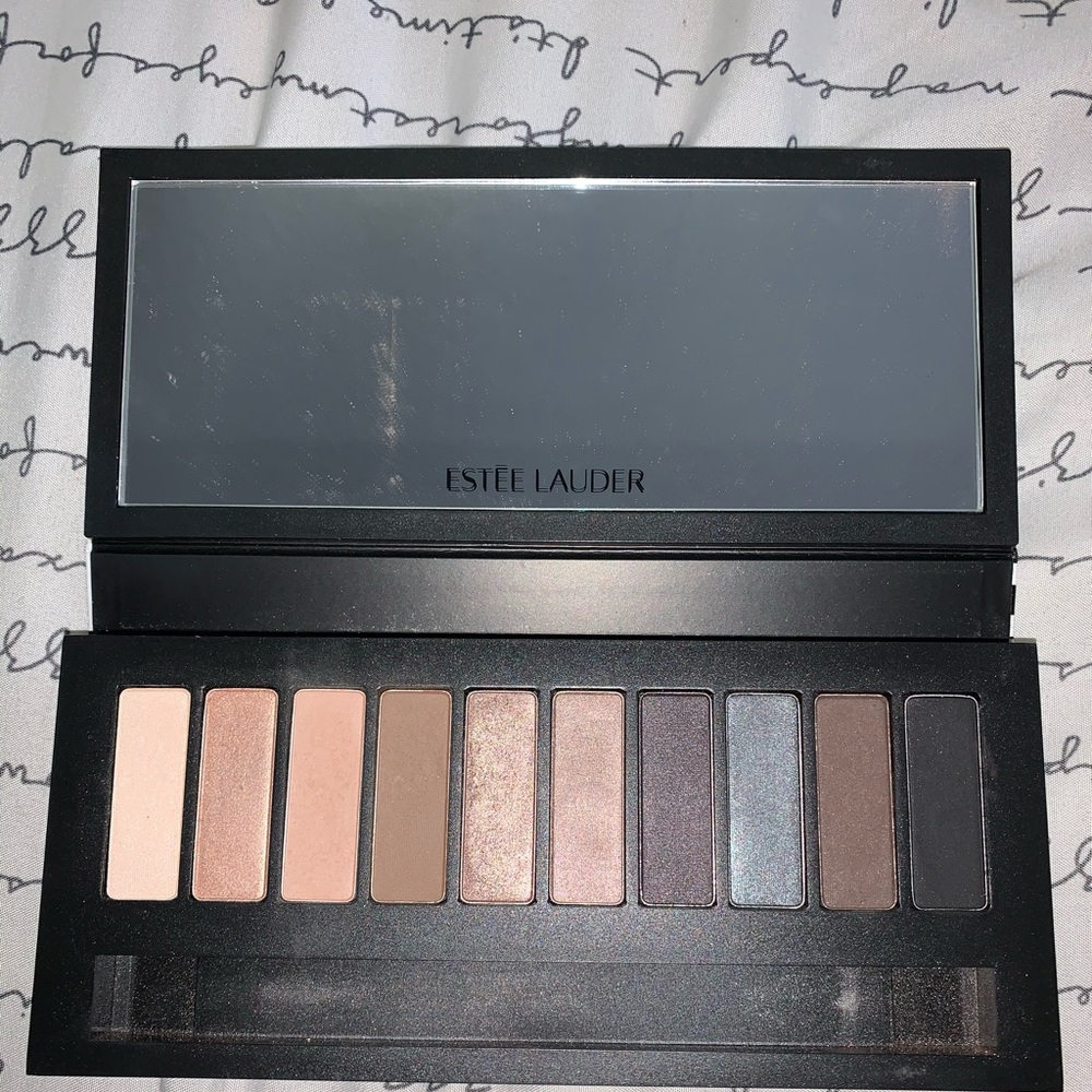 Estee Lauder eyeshadow palette